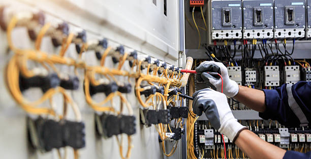 Professional Electrician technician working in Elba, AL